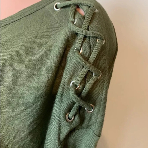 Express Women’s Super Soft 3/4 Sleeve Olive Green T Shirt Top In Size SP - Picture 7 of 9